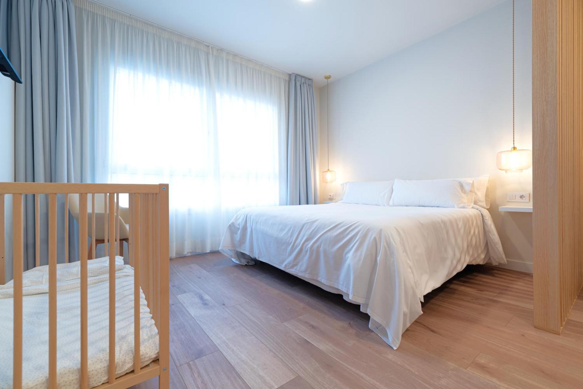 Apartamentos Turisticos Fatima, En El Centro De Vigo Exterior foto